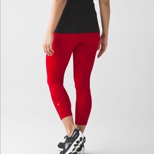 Lululemon Pace Rival 22” Crop Red